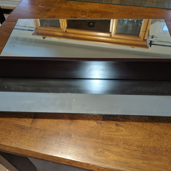 2 Floating Wall Mirrors Excellent Condition - Picture 4 of 4